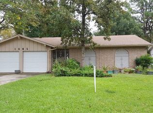 1605 Barron Ln, Fort Worth, TX 76112