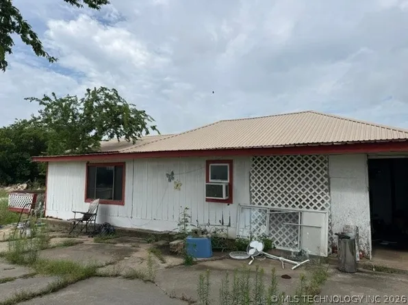 4757 Dundee Rd, Healdton, OK 73438