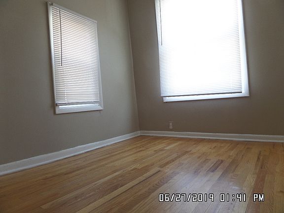 4th image of 2632 Oakland Ave