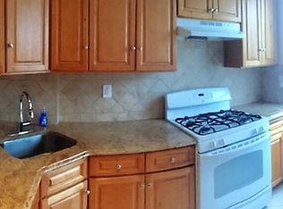 3073 43rd St, Astoria, NY 11103