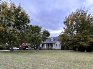 2574 Siloam Rd, Mount Airy, NC 27030