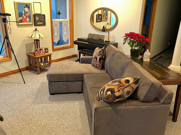 3rd image of 711 Diamond Vista Dr