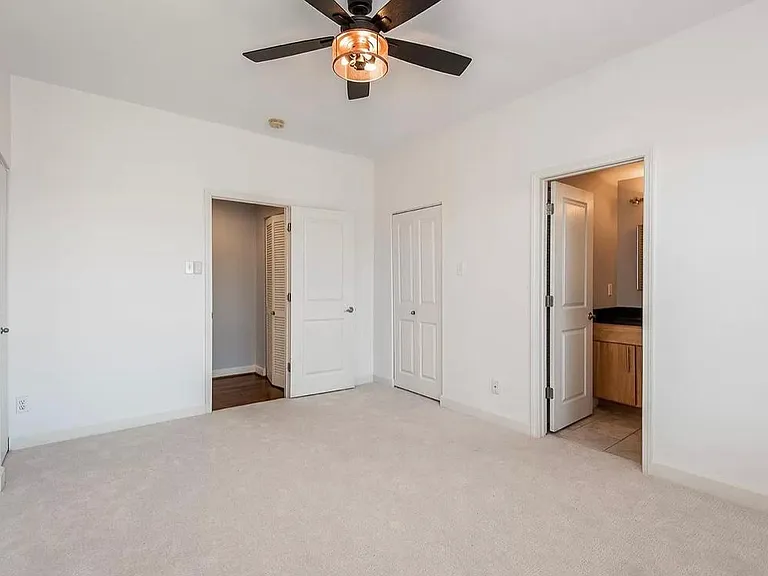 5621 Pershing Ave #32 — Photo 24