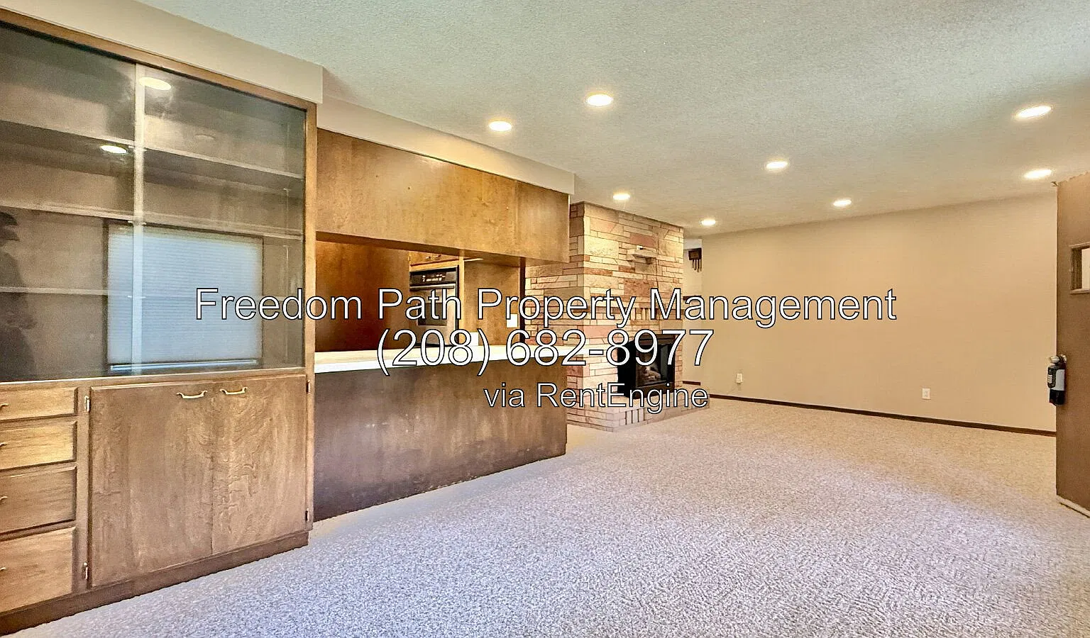 3 bed, 1.5 bath, 1184 sqft, $2,195 — Photo 3