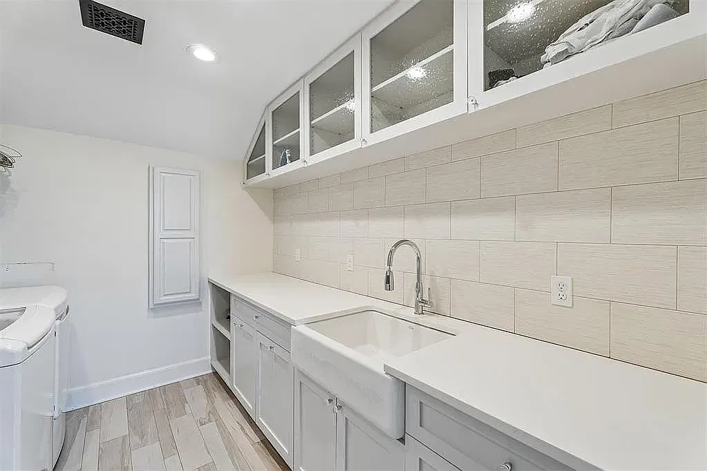 5 bed, 7436 sqft, $37,500 — Photo 4