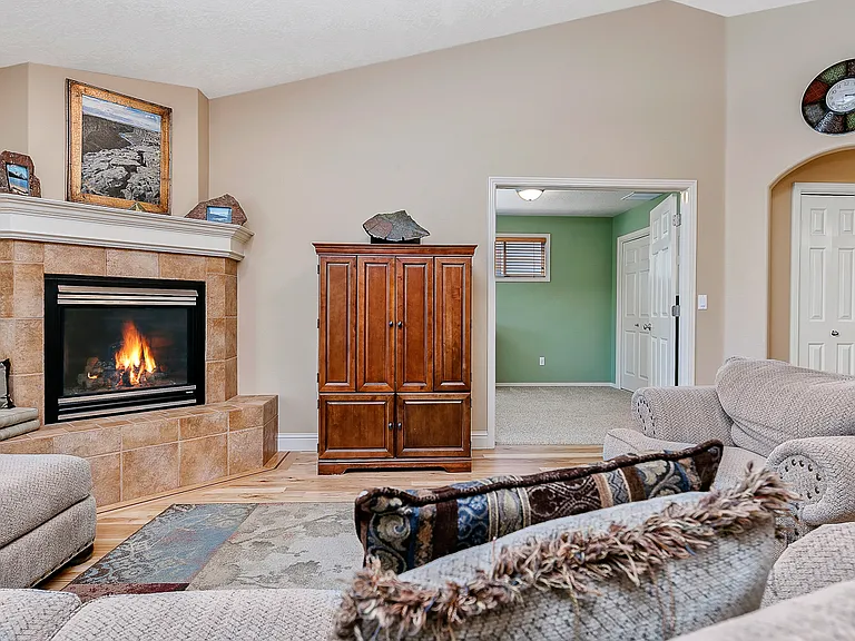 2315 E Conner St — Photo 6