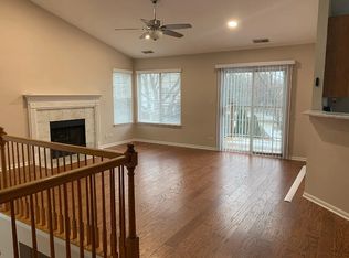 2450 Palazzo Ct, Buffalo Grove, IL 60089