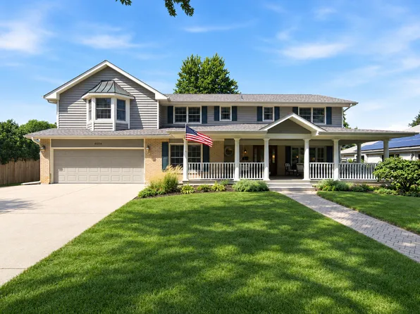 1654 Wadsworth Rd, Wheaton, IL 60189