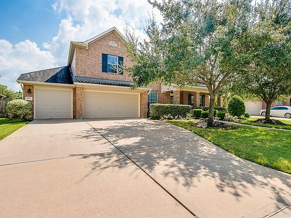 3rd image of 20911 Silver Chase Ln