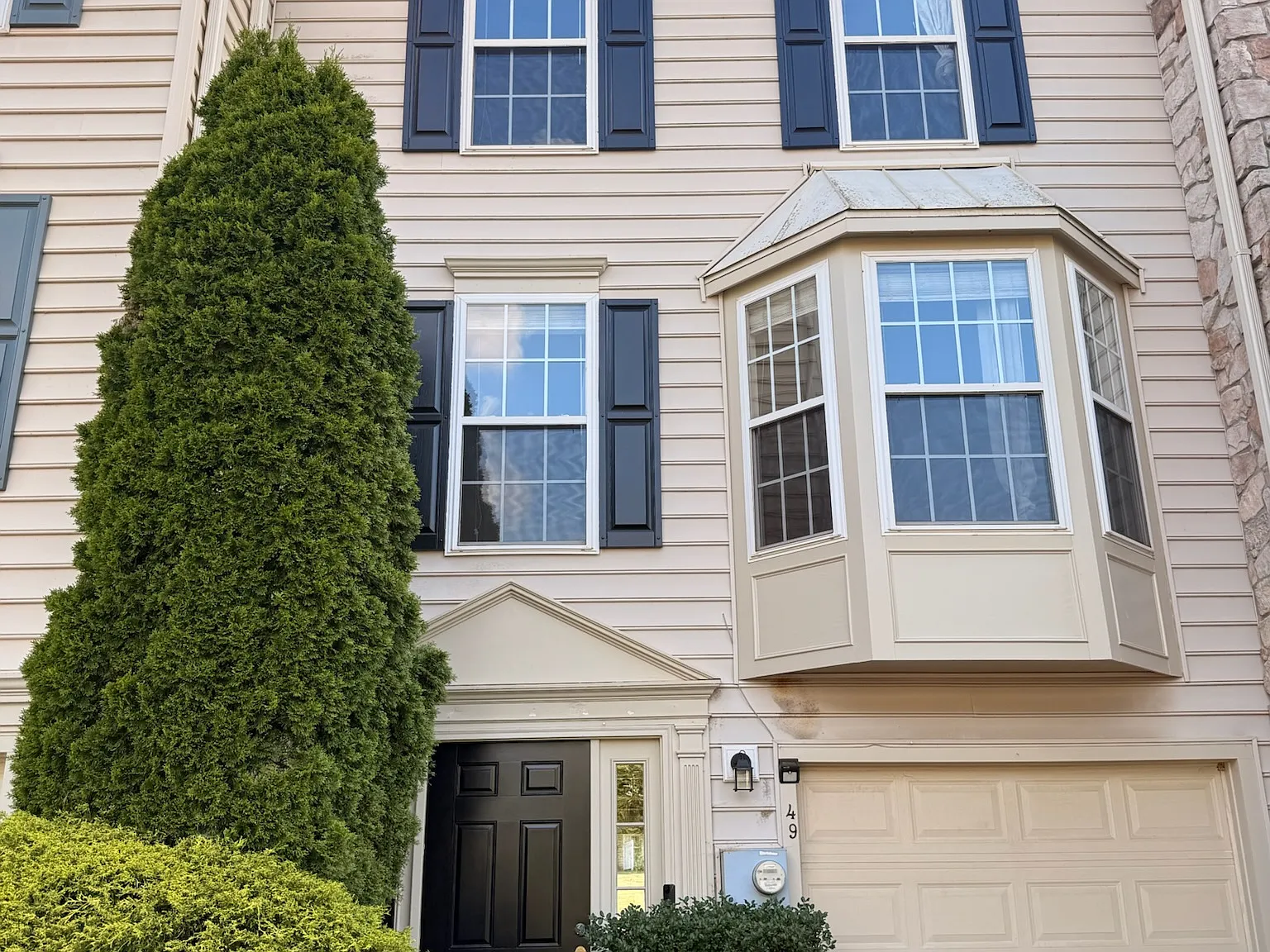 3 bed, 2.5 bath, 1532 sqft, $2,600 — Photo 1