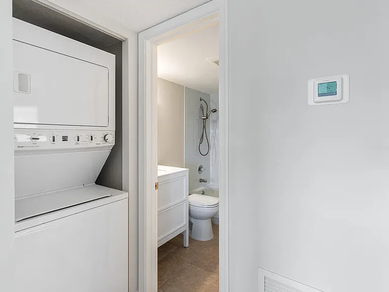 1060 Lake Shore Dr #201 — Photo 30