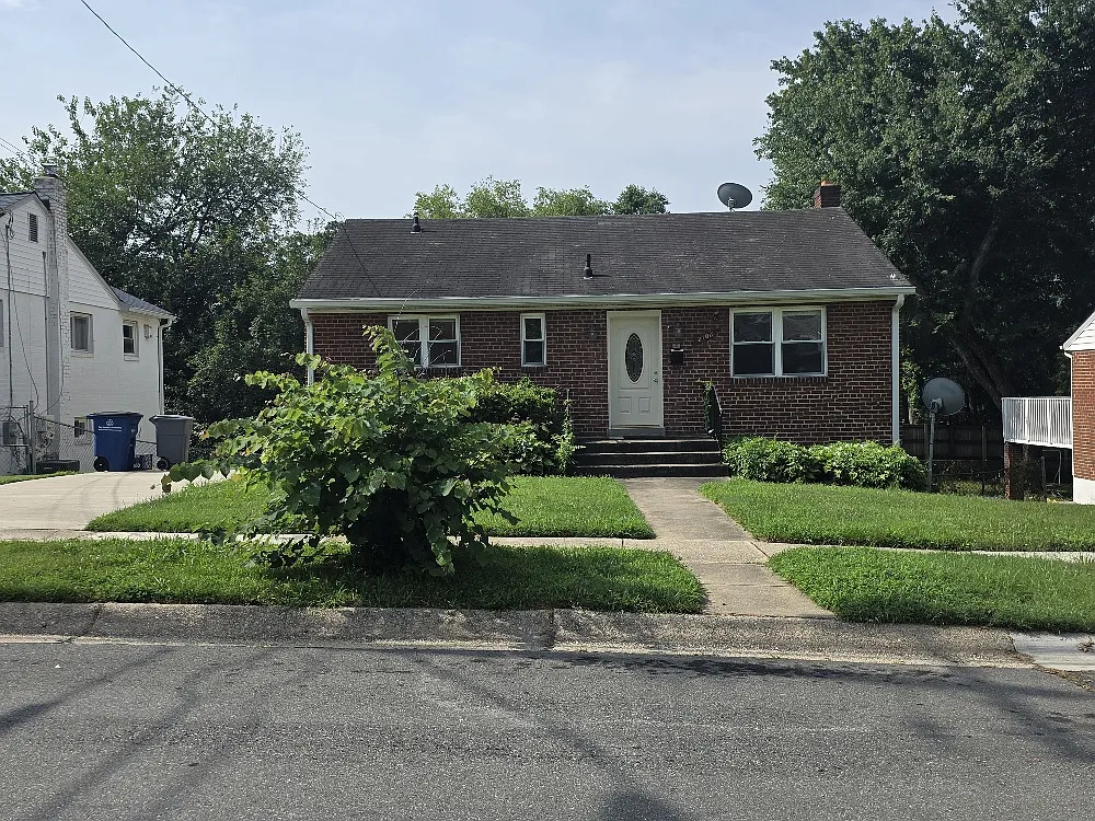 3 bed, 1834 sqft, $3,150 — Photo 2