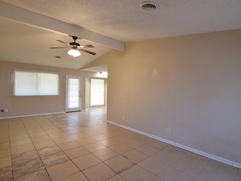 1206 Bonner Dr — Photo 7