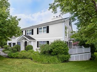 8 Packard Ct, Rye, NY 10580