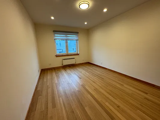 Rented by Capri Jet Realty Corp | media 6