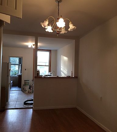 4th image of 179 Russell St APT 3R