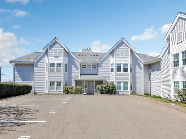 12 Greenview Lane #12, Milford, CT 06461