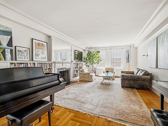 4th image of 17 E 89th St #8D