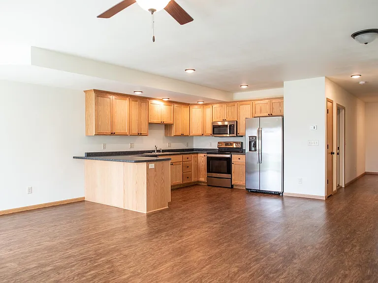 425 W Veterans St #3 — Photo 3