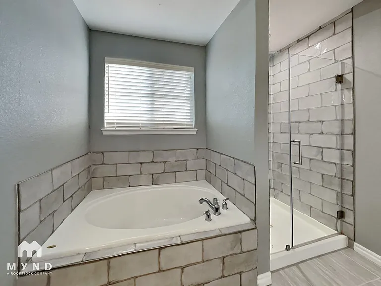 10835 Heatherton St — Photo 12