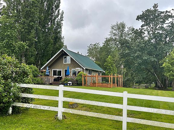 3rd image of 2829 204th Ave SE