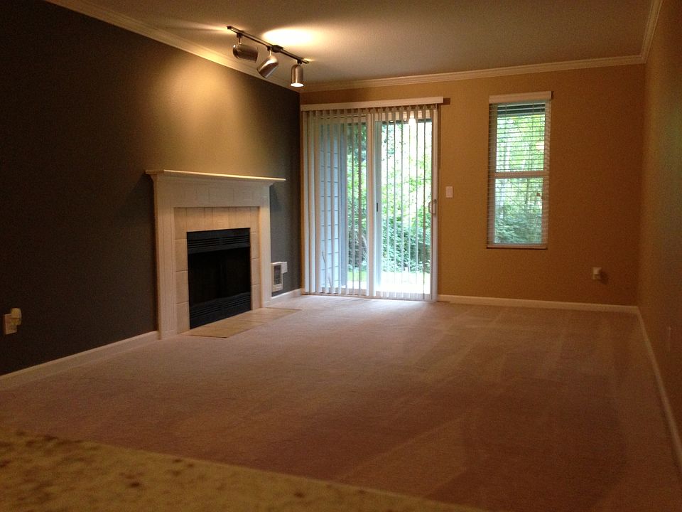 1st image of 11110 NE 125th Ln APT H129