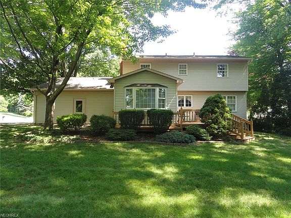 5th image of 596 Stafford Dr