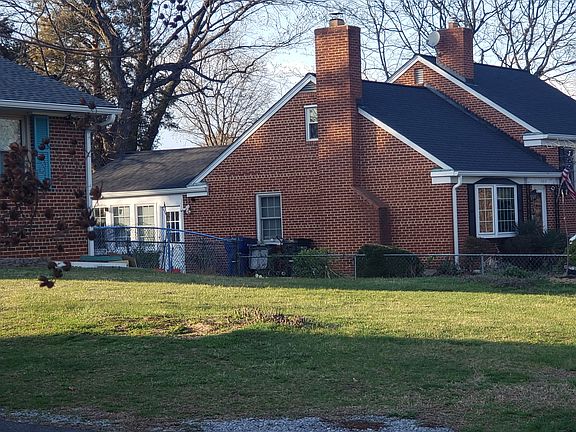 2nd image of 4814 Ravensworth Rd #4814