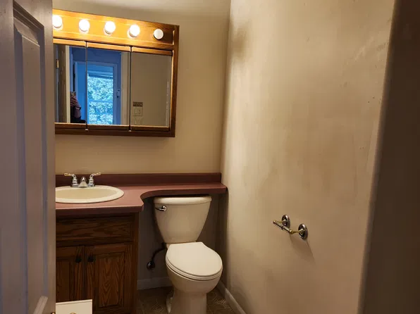 452 Main St APT 4, Winona, MN 55987