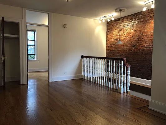 Rented by MQ Realty LLC | media 17