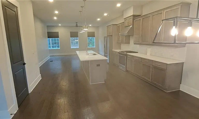 306 Fair St — Photo 2
