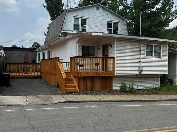 2nd image of 7 Dairyland Road