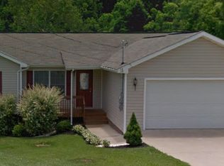 137 Hunters Run Ln, Mount Carmel, TN 37645