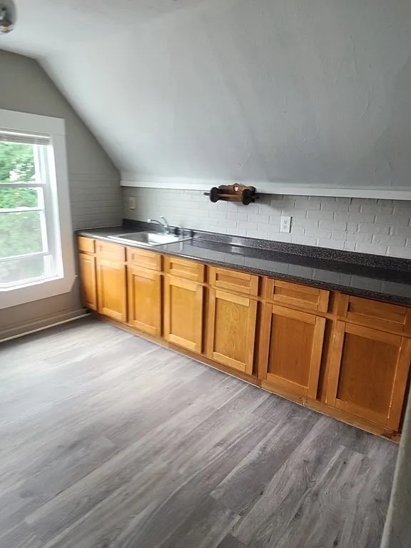 2 bed, 1.0 bath, 600 sqft, $1,400 — Photo 3