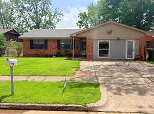 1113 W 14th Pl, Claremore, OK 74017