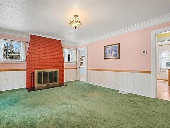 2nd image of 233 Main St