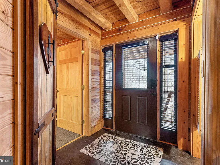 8 Hope Valley Ln — Photo 6