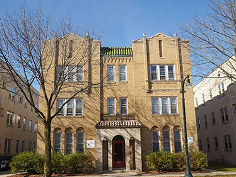 3825 N Oakland Ave
