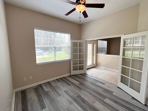 3rd image of 13741 Hillandale Dr