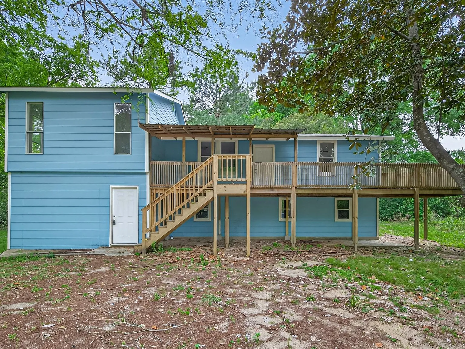 3 bed, 2.0 bath, 1588 sqft, $1,950 — Photo 3
