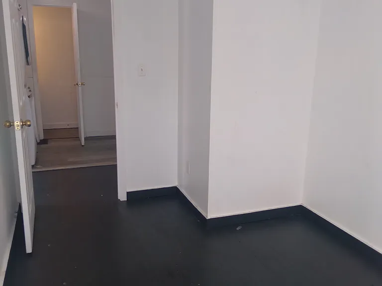 621 Monterey Way #B — Photo 13