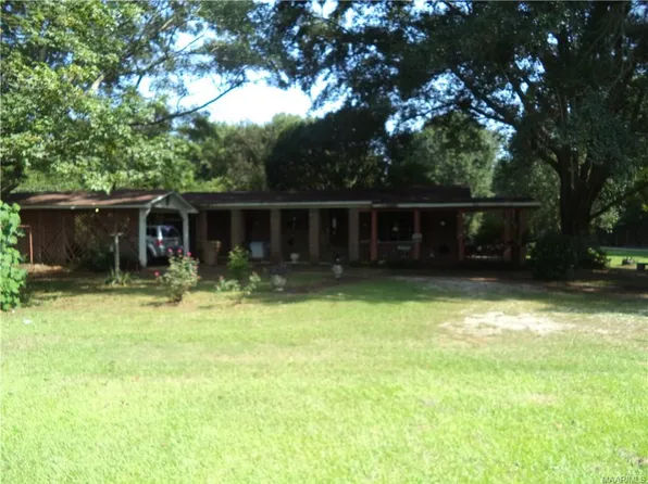 203 Westwood Dr, Selma, AL 36701