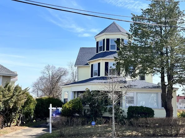 36 Warren Ave, Quincy, MA 02170