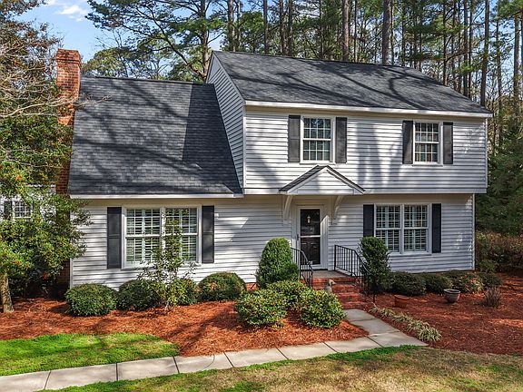 3rd image of 708 Raleigh Road Parkway W