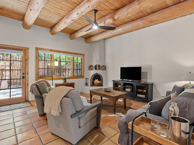 211 Rosario Blvd #5 — Photo 4