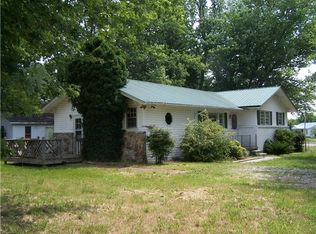 836 Gentry Ave, Smithville, TN 37166