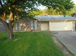 2325 Avenue B, Grand Prairie, TX 75051