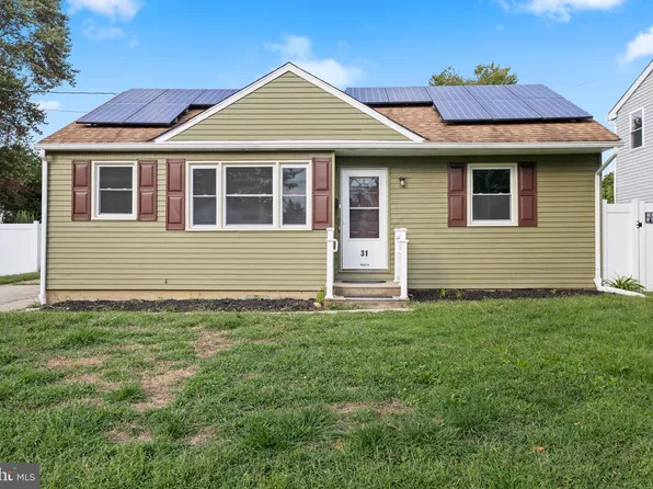 31 Farnsworth Ave, Maple Shade, NJ 08052