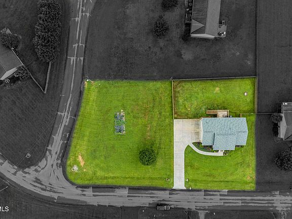 2nd image of 256 Cambridge Grove Way
