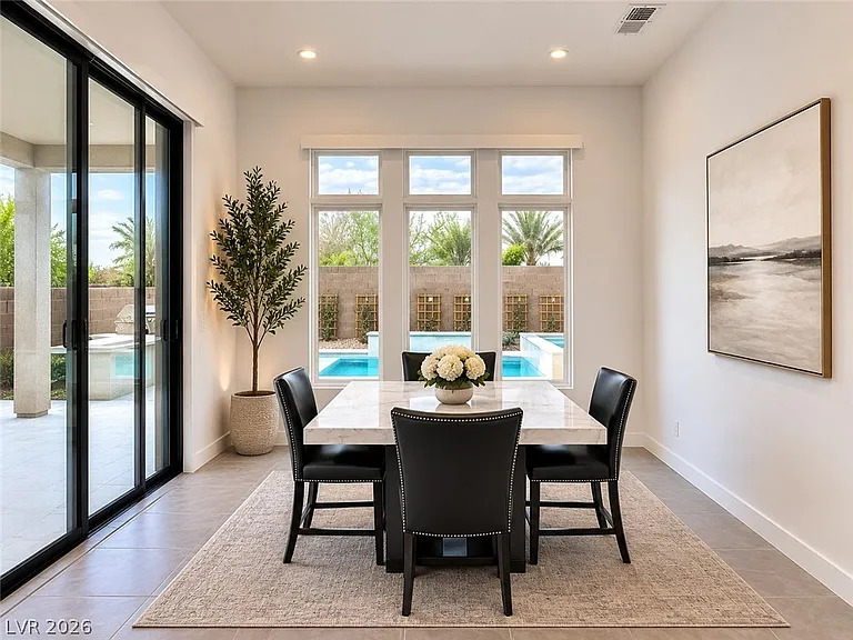 5040 Terramont Dr — Photo 9